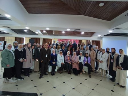 احتفالاً بيوم المرأة العالمي "النساء الفلسطينيات في العلوم" يلهمن الحضور بقصصٍ تحاكي الواقع الذي عايشنهن من تحديات، واجهت المرأة الفلسطينية في توجهها للدراسة و العمل في مجالات العلوم المختلفة